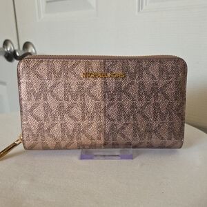 Michael Kors Jet Set Metallic Med Wristlet Wallet Rose Gold Multi